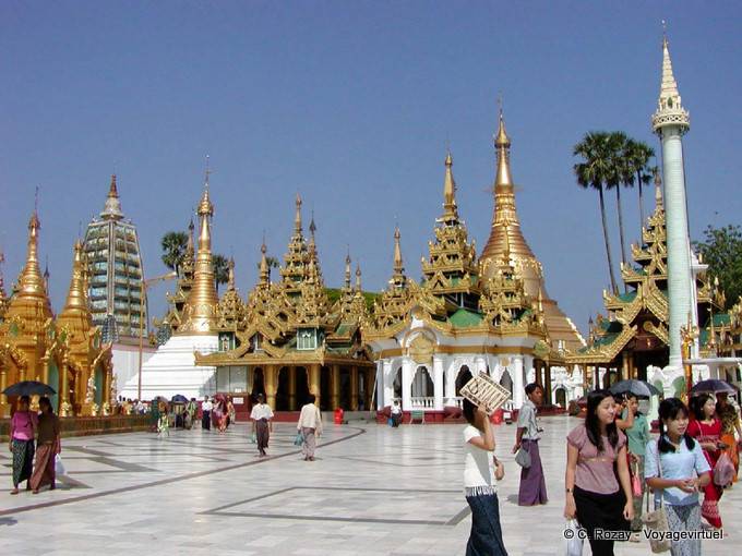 Facing the Mahabodhi temple, Shwedagon Pagoda, Rangoon - Myanmar (Burma)