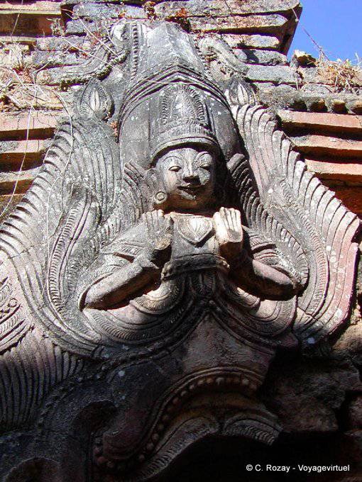 Sculpture Mudra position of the absence of fear, appeasement, Sagar - Myanmar (Burma)