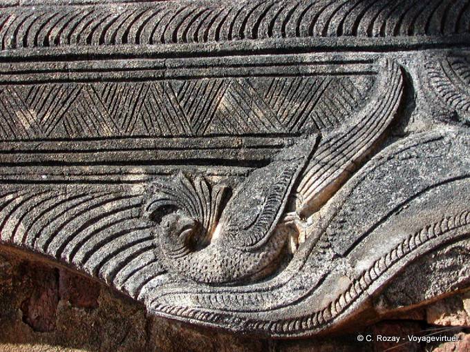 Bas-relief peacock complex Takhaung Mwedaw, Sagar - Myanmar (Burma)