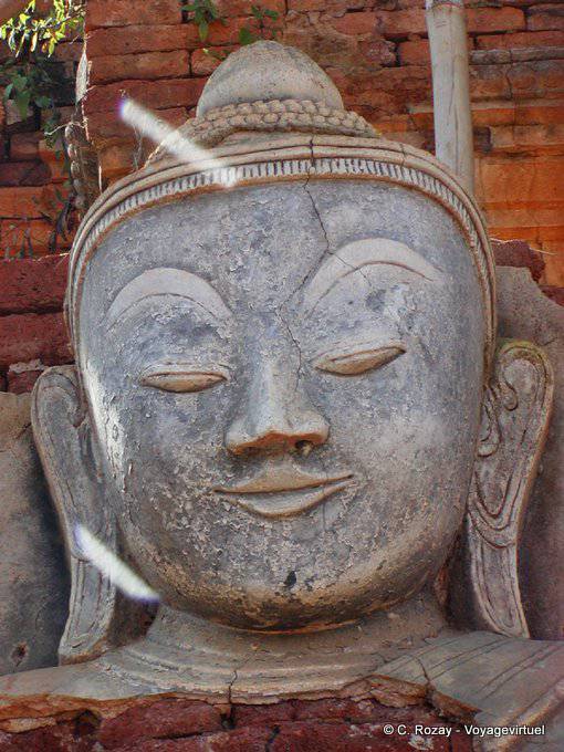 Buddhist smile statue Sagar (Sankar) - Myanmar (Burma)