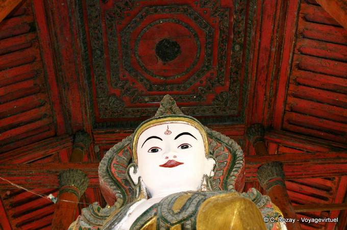 Ceiling jumping cats monastery, Nga Phe Chaung, Inle Lake, Sagar - Myanmar (Burma)