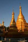 Stupas Mahamuni Pagoda, Mandalay, Burma.