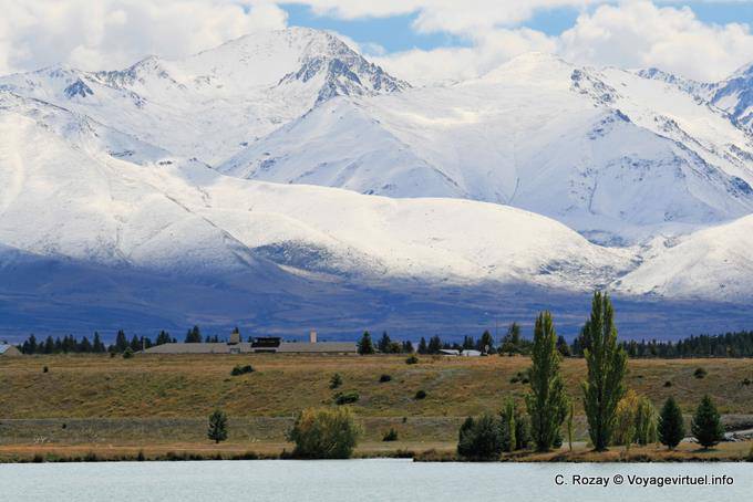 First flakes, Ruataniwha Lake, Canterbury - New Zealand