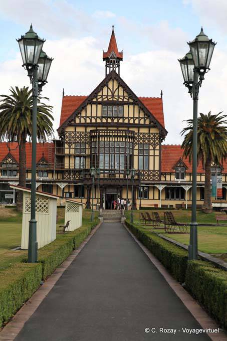 Central view, Rotorua Museum - New Zealand