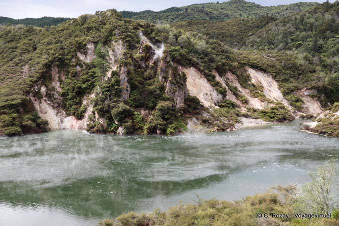 Hot Frying Pan Lake, Waimangu Volcanic Valley, Rotorua - New Zealand