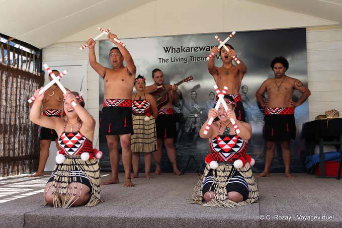 Tirakau and Tititorea, Whakarewarewa Maori show, Rotorua - New Zealand