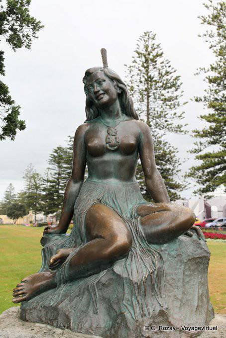 Bronze statue of Pania of the Reef, Napier - New Zealand