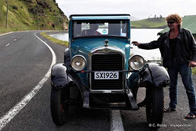 Super Essex, Otago Peninsula Dunedin Old Car - New Zealand