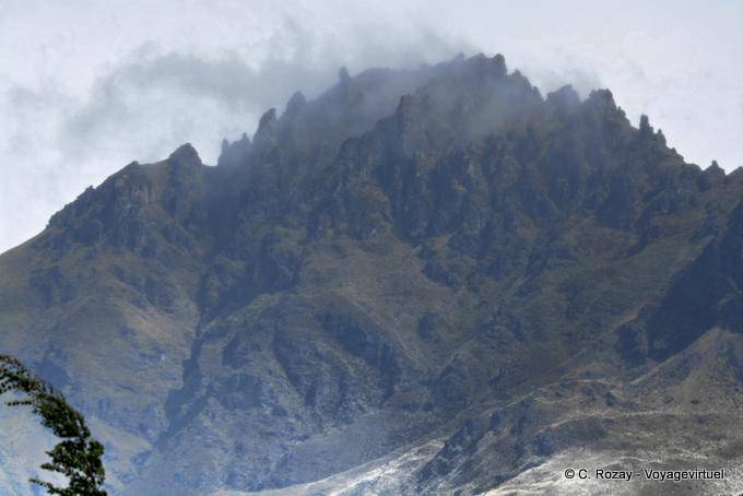 Queenstown, Wakatipu Lake Mountain, Southland - New Zealand