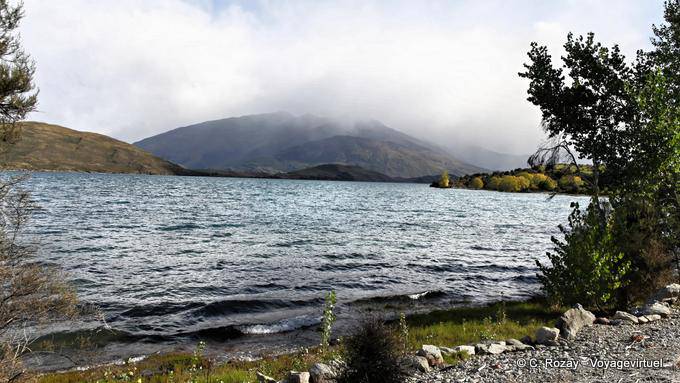 On the waves, Lake Wanaka, Southland - New Zealand