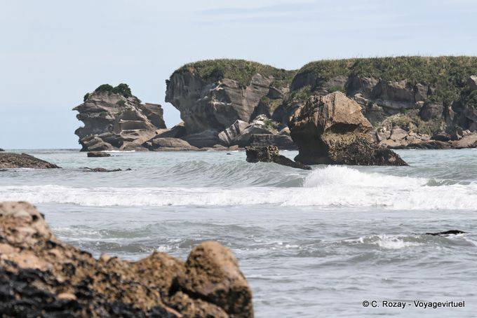 Coastal landscape, Paparoa Between Woodpecker And Hatters Bay, Westcoast - New Zealand