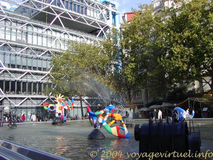 Paris, Beaubourg, Tinguely Fountain, France