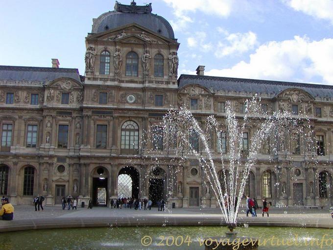 Water jets, Paris, The Louvre, France