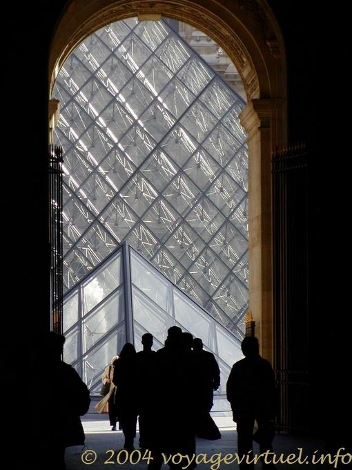 Light on Pei's pyramid, Paris The Louvre, France