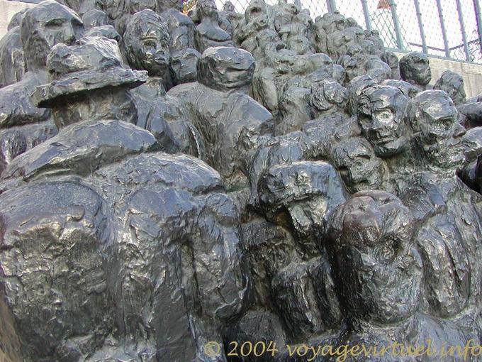 The Crowd, bronze detail, Jardin des Tuileries, Paris, France