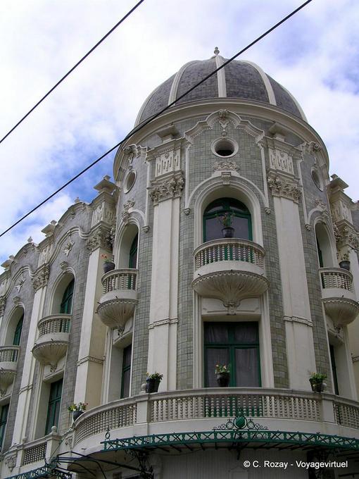 Art Deco building, facing Plaza Chica Guayaquil, Quito -Ecuador