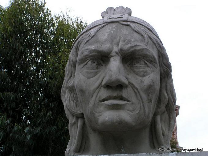 Otavalo, bust Ruminahui, General Inca Atahualpa -Ecuador