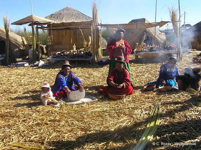 Preparing meals in Ouros Titicaca -Peru