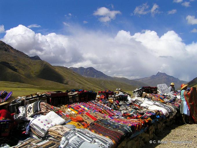 Stall the Puno-Cuzco border, Raya, El Condor Andino -Peru