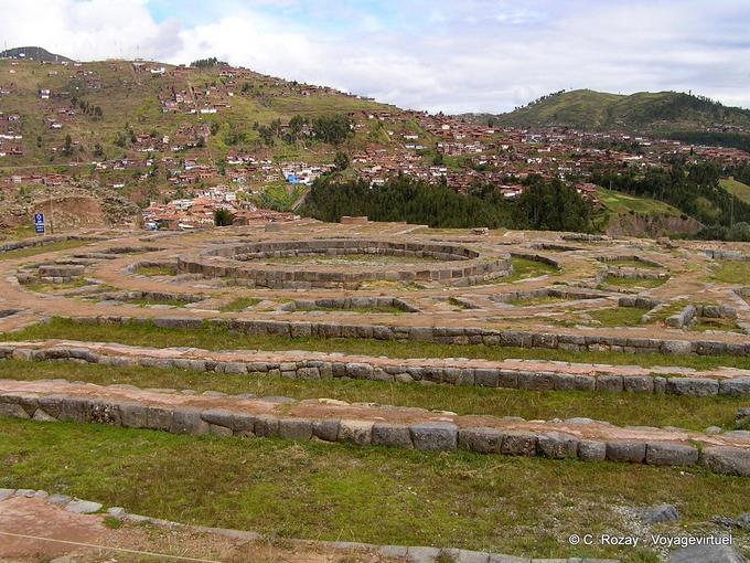 The temple of the sun, remains of Sacsayhuaman (Sacsayhuaman) -Peru