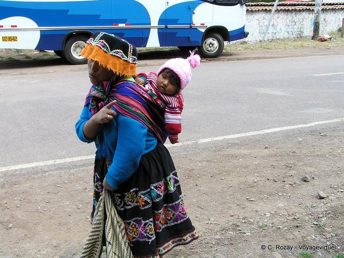 Ethnicity is recognizable thanks to the hat worn, Pisac -Peru