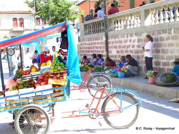 Tricycles and fruit market to Templo de San Francisco de Asís, Ayacucho -Peru