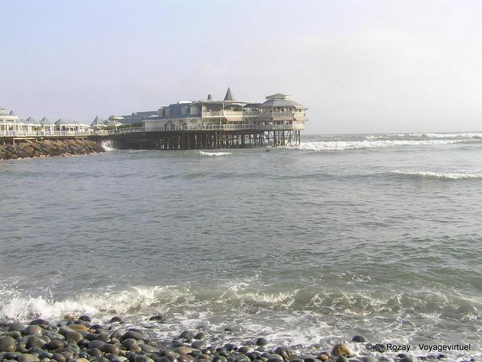 La Rosa Nautica towards playa Makaja, Miraflores, Lima -Peru