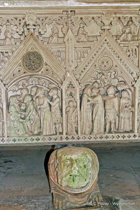 Detail of the tomb of Ines de Castro, right side view, Alcobaça - Portugal