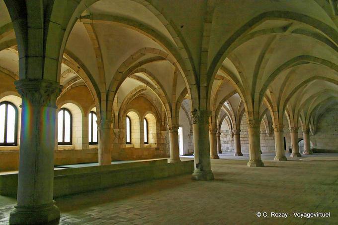 Architecture of the hall of the monks, the monastery of Alcobaça - Portugal