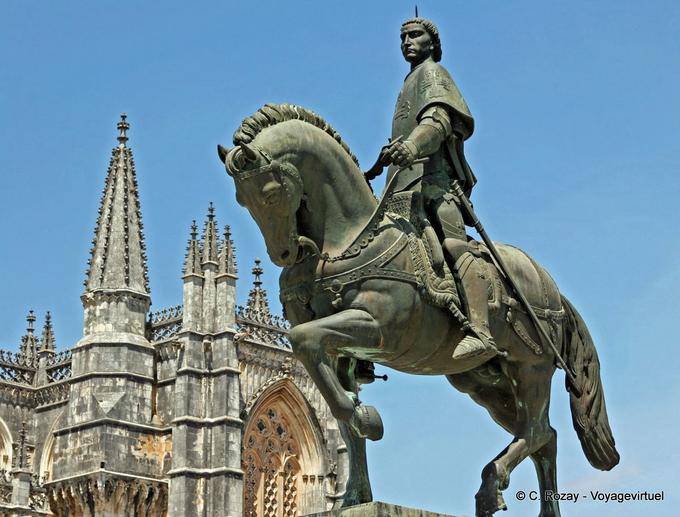 Equestrian statue of Nuno Alvares Pereira General, Batalha - Portugal