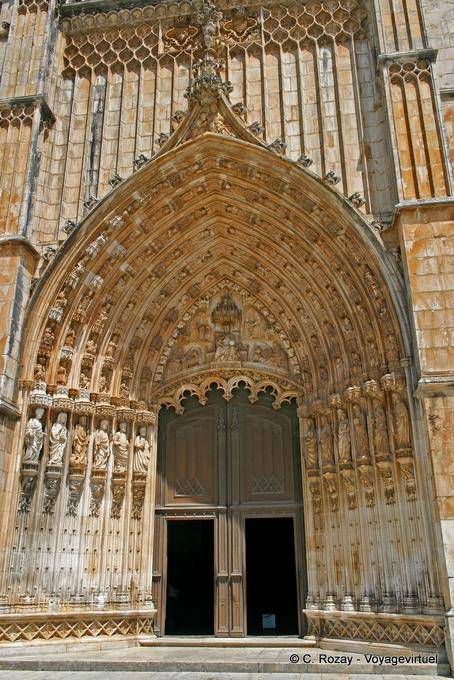 The main portal with tympanum and arches, west of the Monastery of Batalha - Portugal