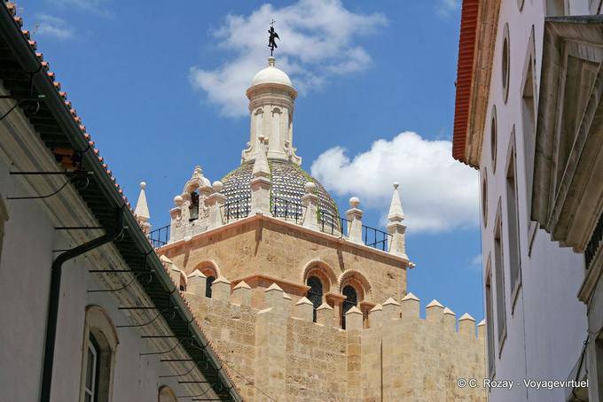 Coimbra, another view of the tower and battlements, Sé Velha - Portugal