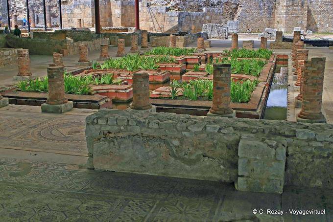 Conimbriga, Peristyle of the house of fountains - Portugal