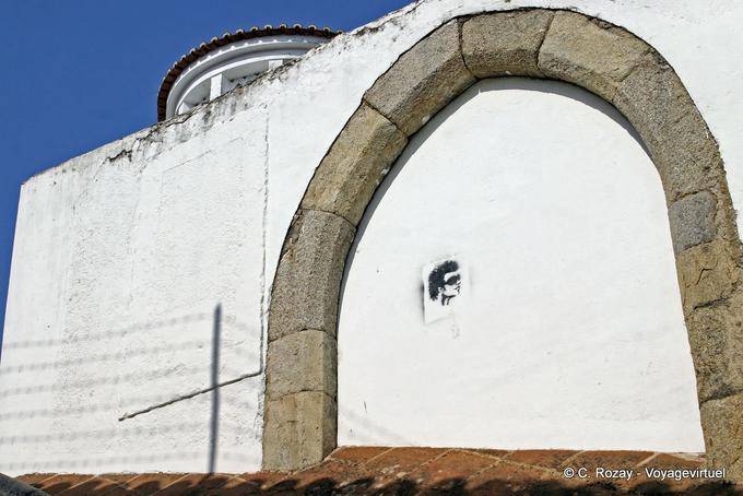 Tag on architecture, Évora - Portugal