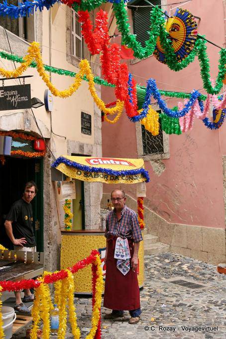 Esquina de Alfama, Lisbon - Portugal