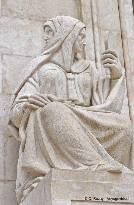 Statue Double sided, São Bento Palace, Estrela, Lisbon - Portugal