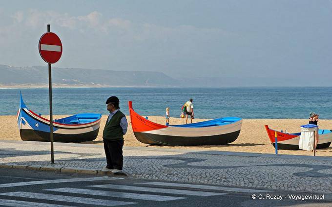 Sens prohibited and beach Nazaré - Portugal
