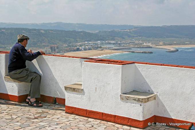 The entrance of the port of Nazaré, view of Sitio Promontory - Portugal