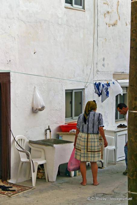 Privacy in the courtyard, Nazaré - Portugal