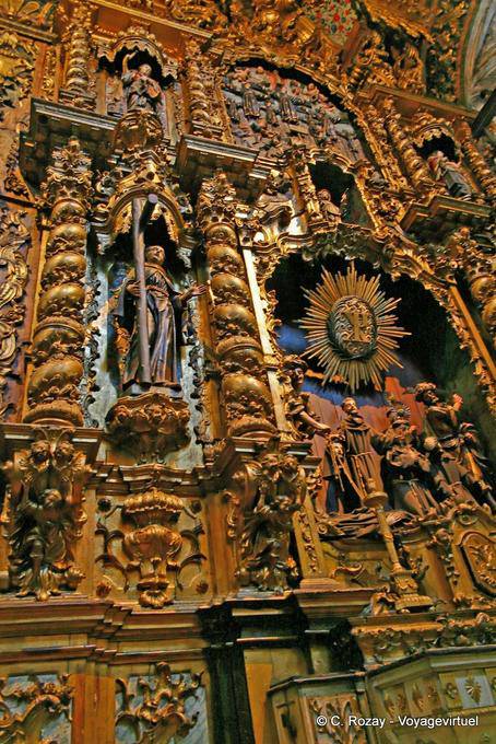 Gilding, statues and baroque decoration, São Francisco Church, Porto - Portugal