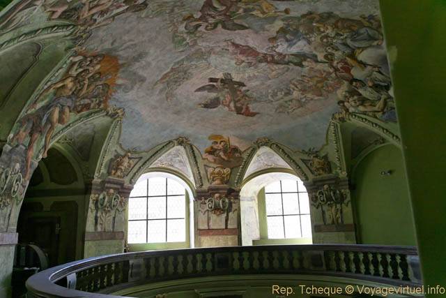 L'intérieur de la coupole mesure 50 m, Église Saint-Nicolas (Kostel sv. Mikuláše), Malá Strana - Prague, Czech Republic