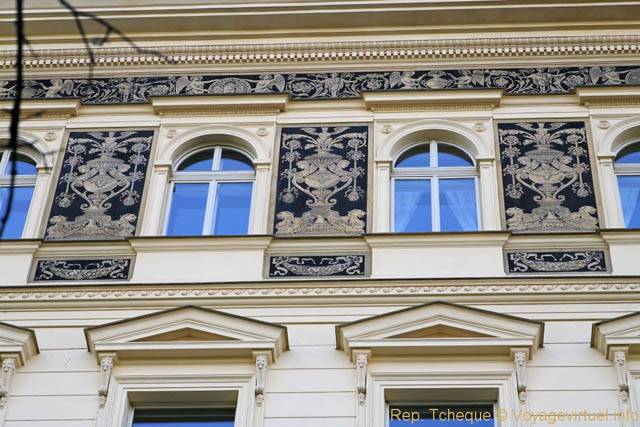 Janackovo Nabr, ornementation sur façade - Prague, Czech Republic