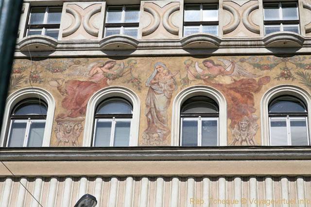 Peinture sur façade, Jindrisska Namesti - Prague, Czech Republic