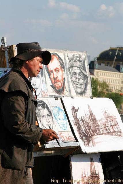 Karluv Most, un dessinateur sur le Pont Charles - Prague, Czech Republic