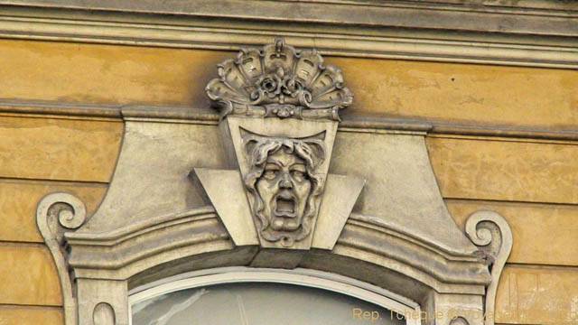 Haut de fenêtre sculptée, Maiselova - Prague, Czech Republic