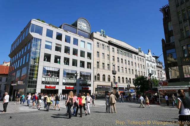 Mustek, quand la modernité s'accole à l'histoire - Prague, Czech Republic