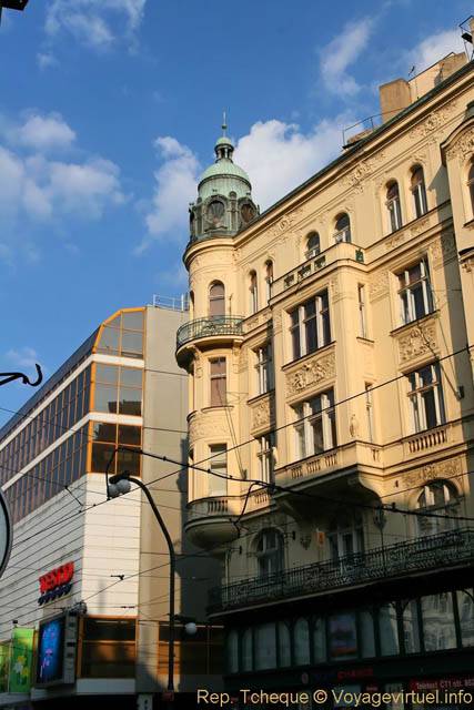 Národní, ancien et moderne - Prague, Czech Republic