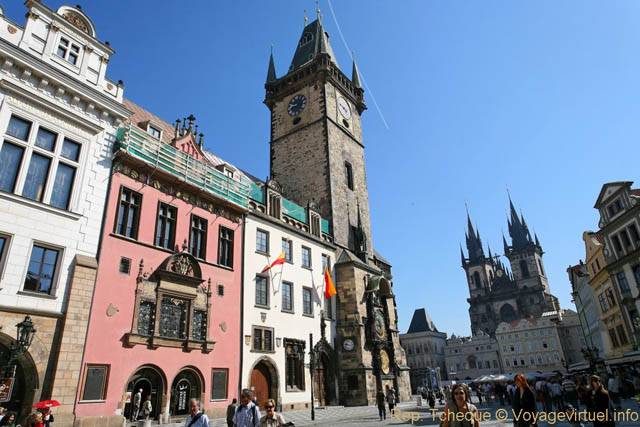 Vieille-Ville, panorama sur l'Ancien Hôtel de ville et l'horloge astronomique médiévale - Prague, Czech Republic