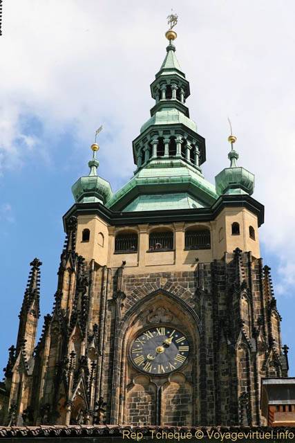 La Tour Sud de la Cathédrale Saint-Guy - Prague, Czech Republic