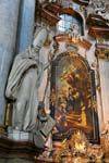 Statue de Saint-Basile, Église Saint-Nicolas (Kostel sv. Mikuláše), Malá Strana, Prague, Czech Republic.
